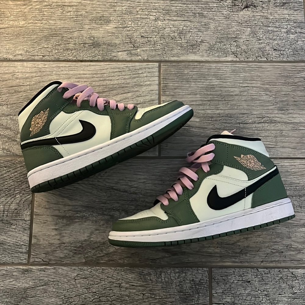 Air Jordan 1 Mid SE Dutch Green